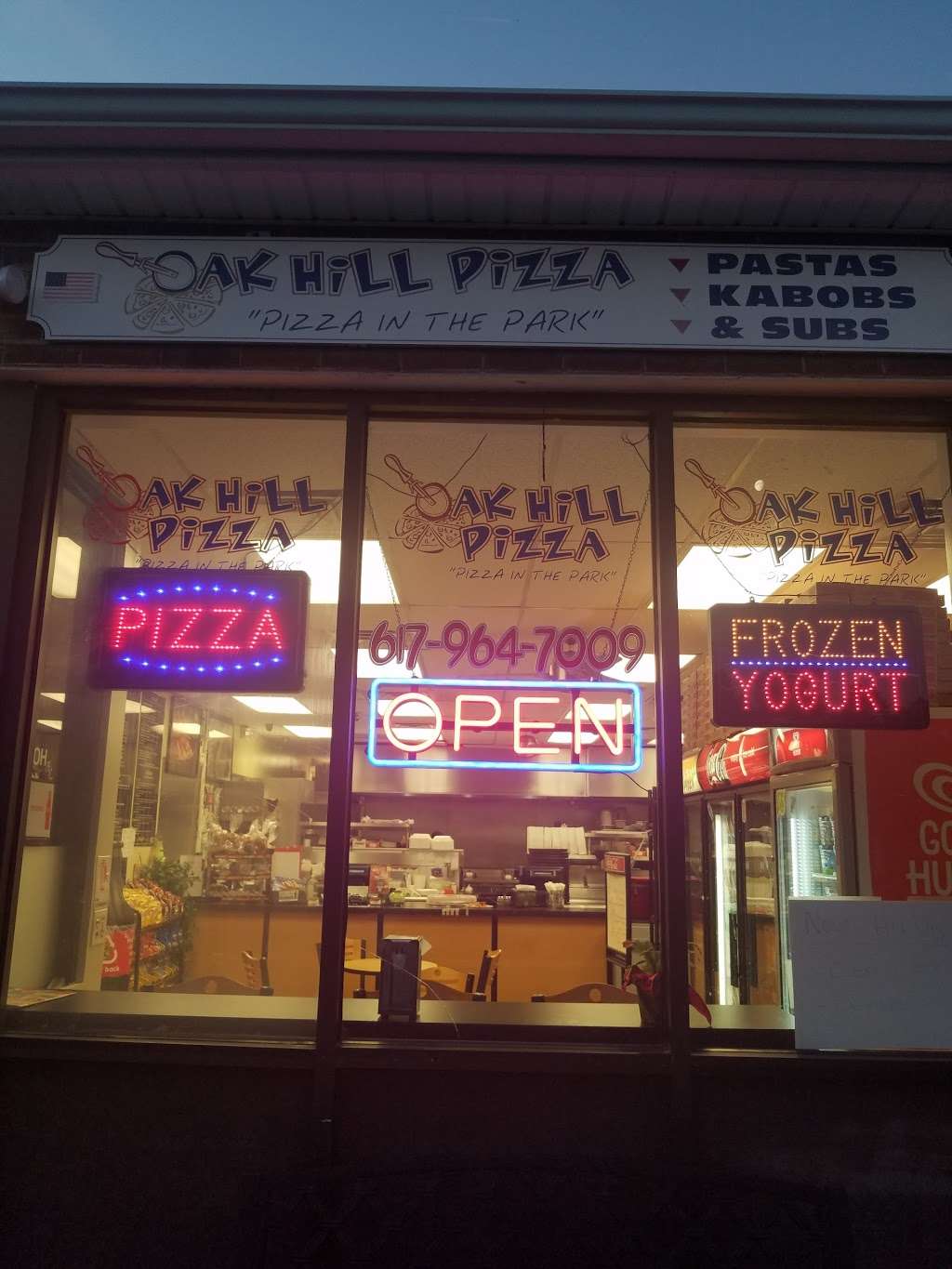 Oak Hill Pizza | 665 Saw Mill Brook Pkwy, Newton, MA 02459, USA | Phone: (617) 964-7009