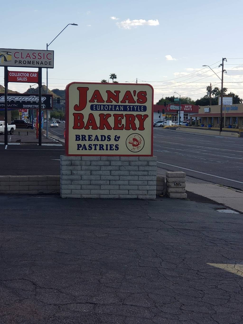 Janas Bakery | 13025 N Cave Creek Rd, Phoenix, AZ 85022 | Phone: (602) 493-4077