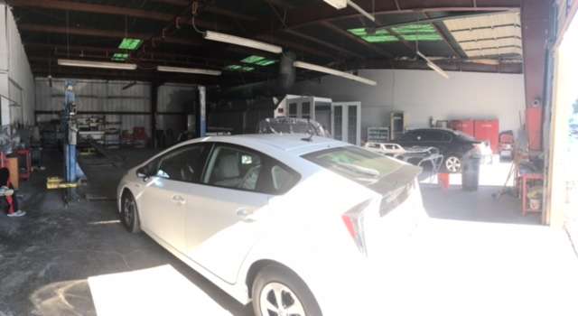 BAY CITY AUTO BODY & REPAIR | 1405 Industrial Pkwy W b, Hayward, CA 94544, USA | Phone: (510) 398-8820