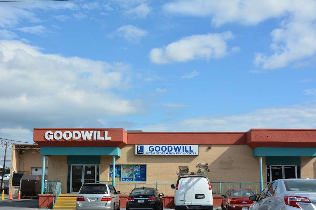 Goodwill Retail Store and Donation Center | 5831 Buckeystown Pike, Frederick, MD 21704, USA | Phone: (301) 668-5363