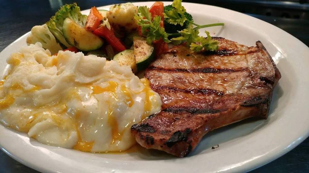Mr. Rosewood Family Restaurant | 10640 Rosecrans Ave, Norwalk, CA 90650, USA | Phone: (562) 868-1553