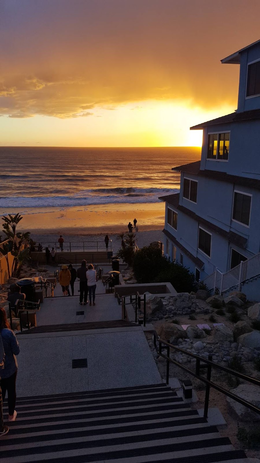 Grand Avenue Public Beach Access | 2895 Ocean St, Carlsbad, CA 92008, USA