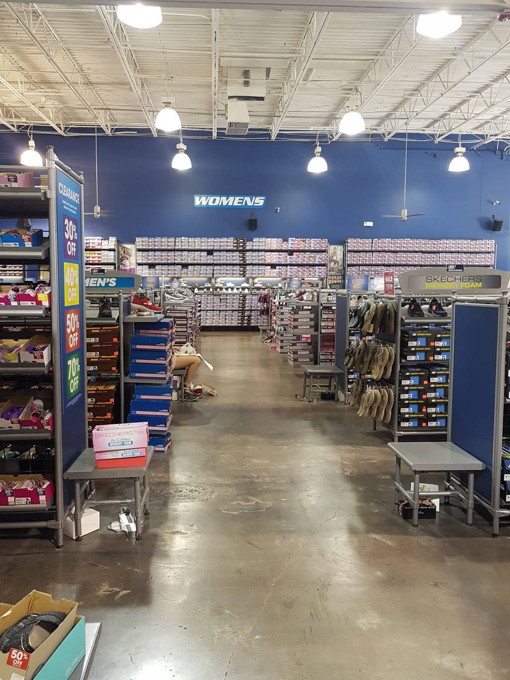 SKECHERS Warehouse Outlet | 7901 San Dario Ave Unit A, Laredo, TX 78045, USA | Phone: (956) 796-1531