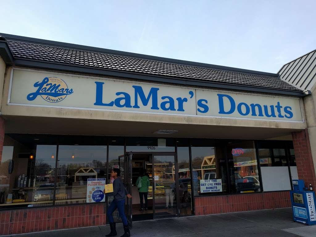 LaMars Donuts and Coffee | 9926 Holmes Rd, Kansas City, MO 64131 | Phone: (816) 941-9595