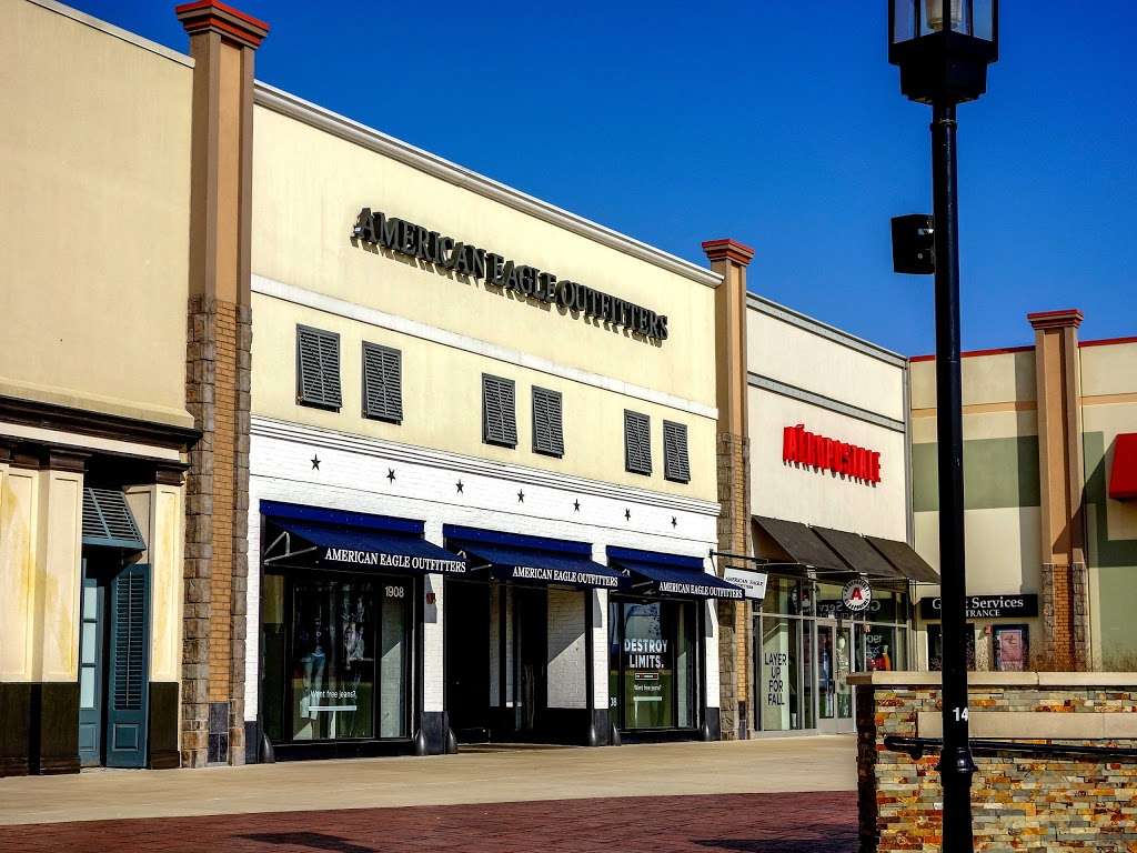 American Eagle Outfitters | 1908 S Randall Rd, Algonquin, IL 60102, USA | Phone: (847) 658-8914