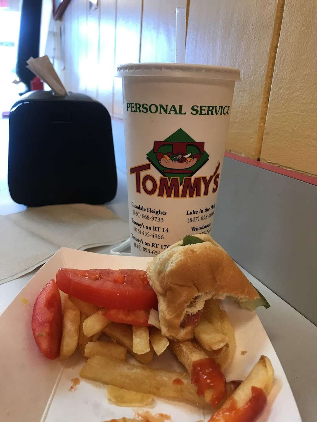 Tommys Red Hots | 1574 Bloomingdale Rd, Glendale Heights, IL 60139, USA | Phone: (630) 668-9733