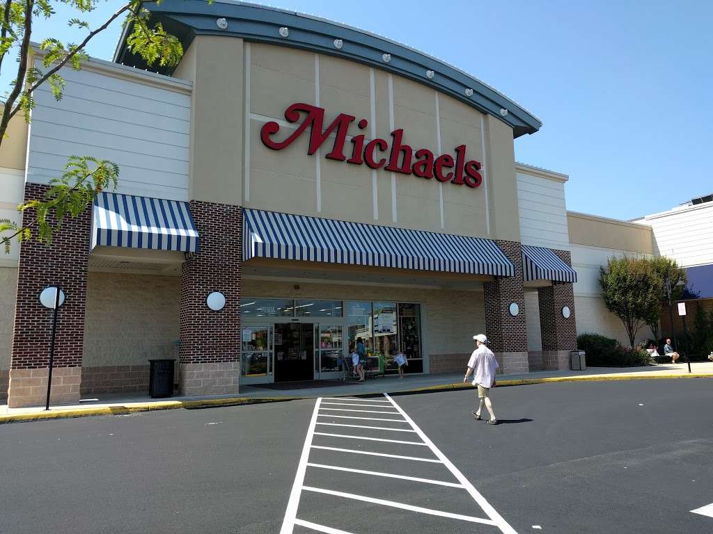 Michaels | 7690A Richmond Hwy, Alexandria, VA 22306, USA | Phone: (703) 721-9890