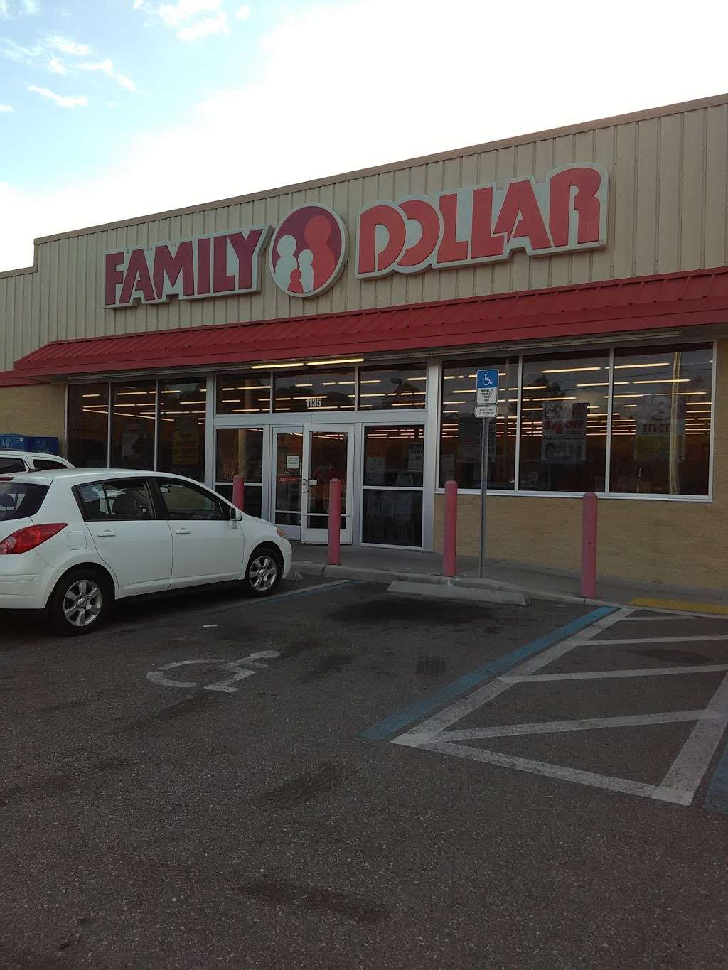 Family Dollar | 1135 S Combee Rd, Lakeland, FL 33801, USA | Phone: (863) 665-3090
