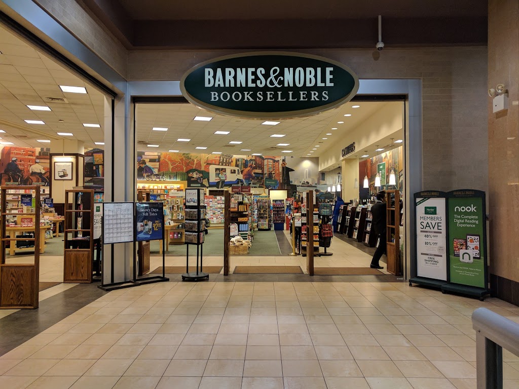 Barnes & Noble | 97 Warren St, New York, NY 10007, USA | Phone: (212) 587-5389