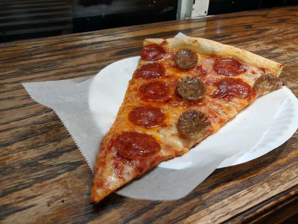 Rivoli Pizza II | 2805, 2805, 501 Hudson St, New York, NY 10014, USA | Phone: (212) 675-1933