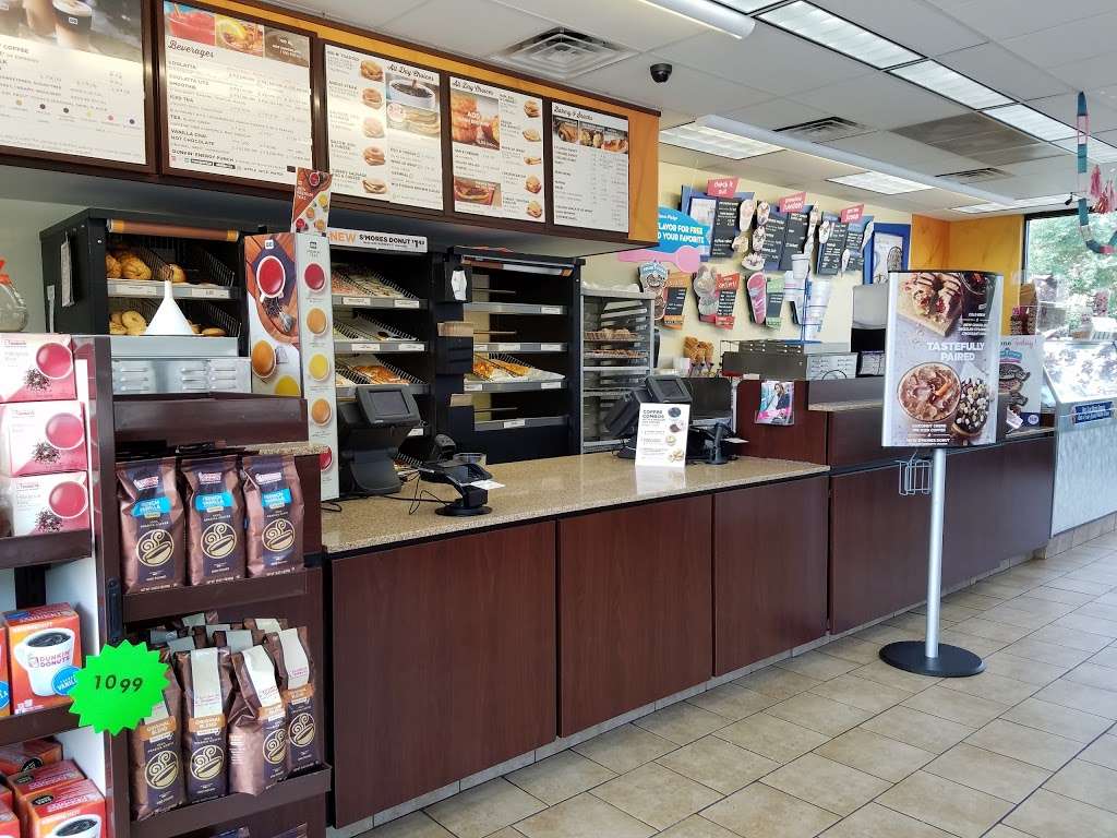 Dunkin | 2658 Green Bay Rd, Evanston, IL 60201, USA | Phone: (847) 869-6667