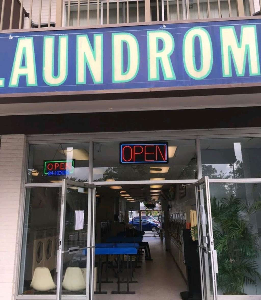 Roundabout Laundromat | 425 Rehoboth Avenue Extension, Rehoboth Beach, DE 19971, USA | Phone: (302) 540-9900