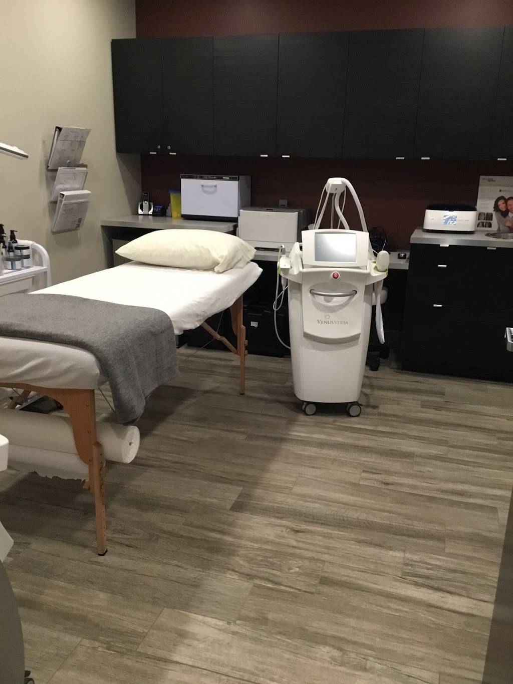 Skin Medical Aesthetics | 5951 Wyandotte St E, Windsor, ON N8S 1M9, Canada | Phone: (519) 979-3877