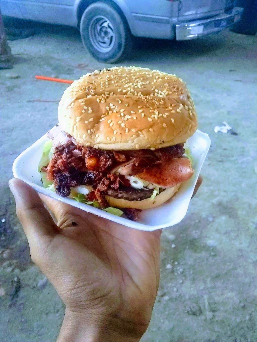 Trolo burger | 22604 Calle josefa ortiz de dominguez 2457 Colonia, Pedregalde Sta Julia, 22604 Tijuana, B.C., Mexico | Phone: 664 432 3939