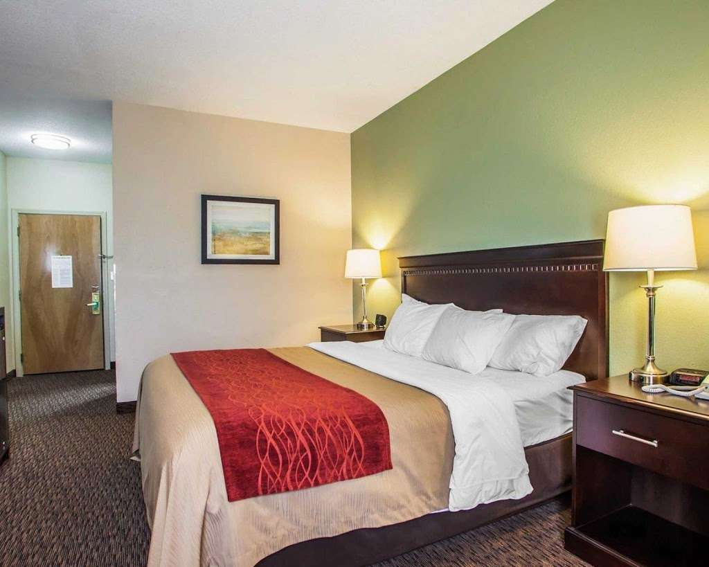 Quality Inn Belton - Kansas City South | 17205 US-71, Belton, MO 64012, USA | Phone: (816) 322-8700