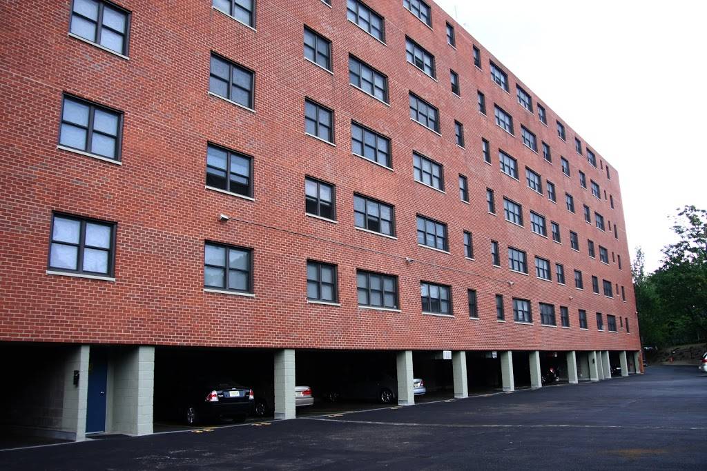 Carlyle Towers | 512 Bloomfield Ave Apt 1B, Caldwell, NJ 07006, USA | Phone: (862) 881-4310