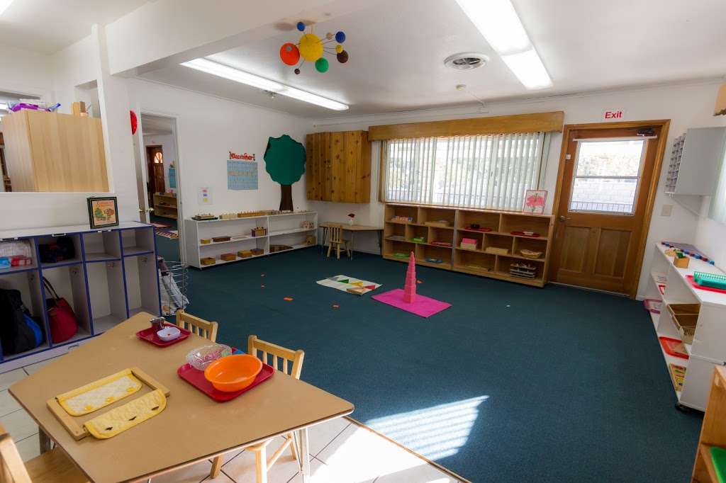 Sierra Montessori Preschool | 18047 Sierra Hwy, Canyon Country, CA 91351 | Phone: (661) 252-6422