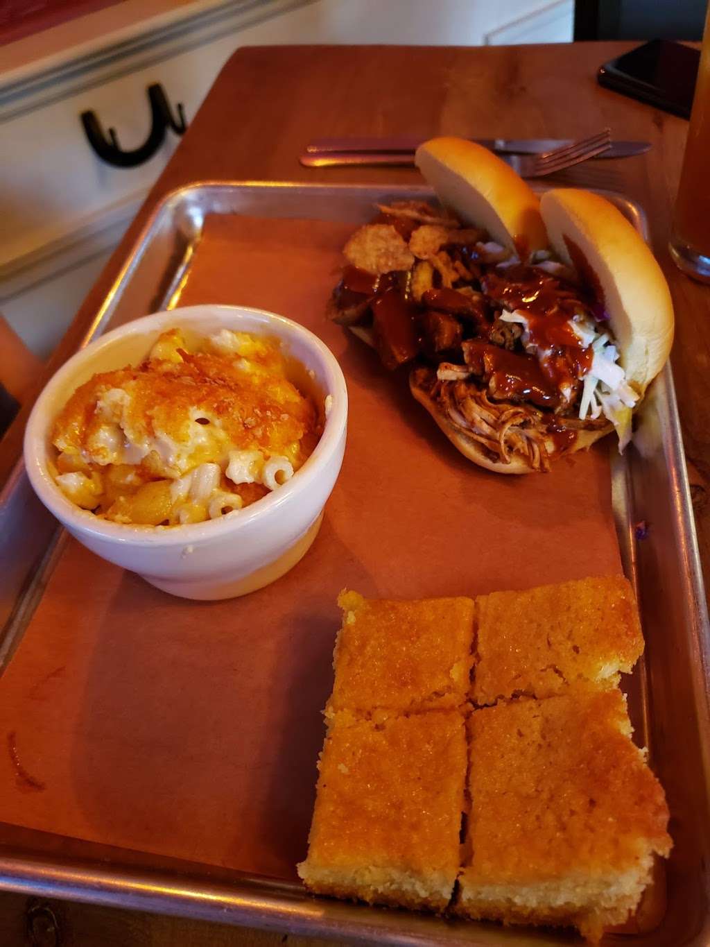 OINK and MOO BBQ & Brew @ The Perryville Inn | 167 Perryville Rd, Hampton, NJ 08827 | Phone: (908) 200-7050