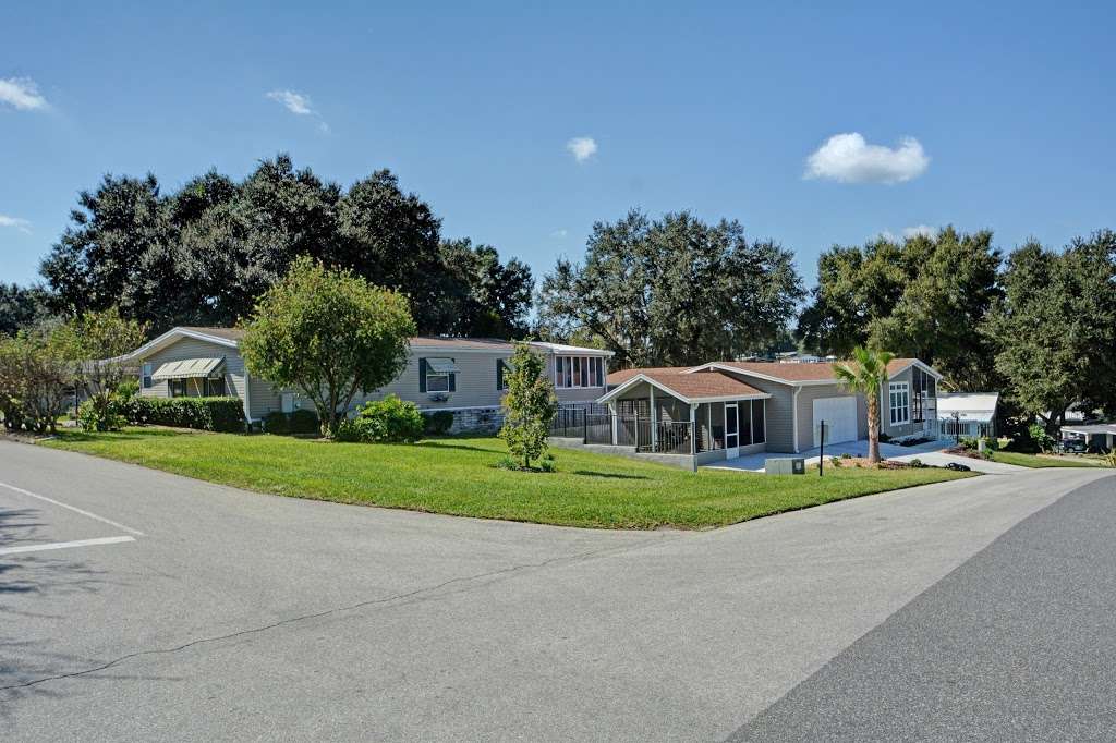 Water Oak Country Club Estates | 106 Evergreen Ln, Lady Lake, FL 32159, USA | Phone: (352) 753-3000