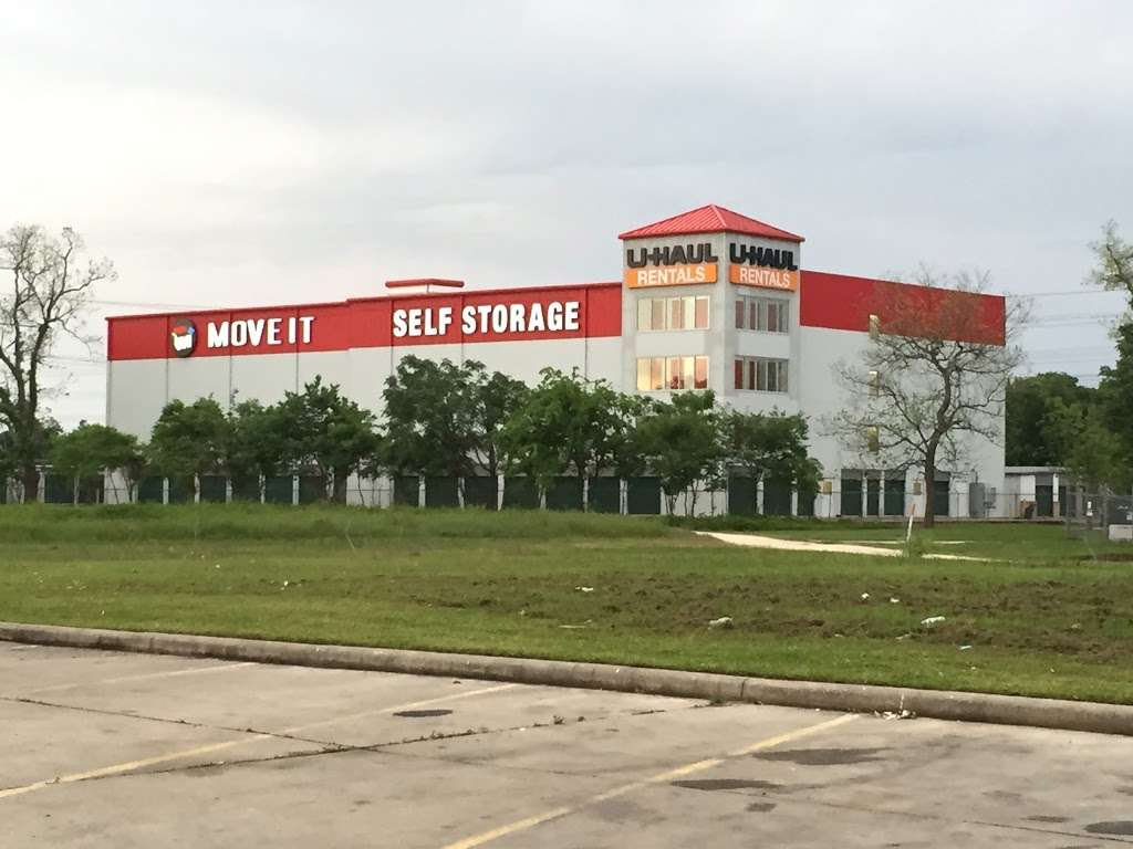 Move It Self Storage - Sugar Land / Greatwood | 1728 Crabb River Rd, Richmond, TX 77469 | Phone: (281) 545-8301