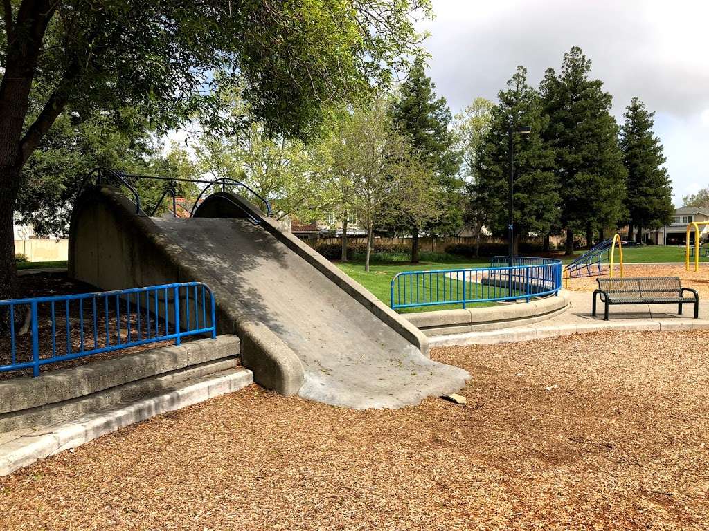 Del Prado Park | 6701 Hansen Dr, Pleasanton, CA 94566, USA