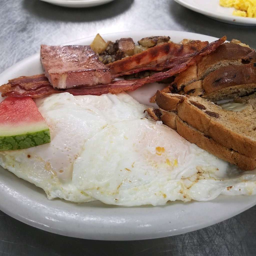 Sisters Breakfast Cafe | 695 S Main St, Haverhill, MA 01835, USA | Phone: (978) 521-1755