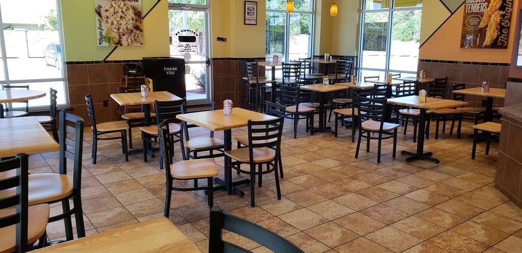 Golden Chick | 808 Independence Pkwy, Plano, TX 75075, USA | Phone: (469) 969-0860