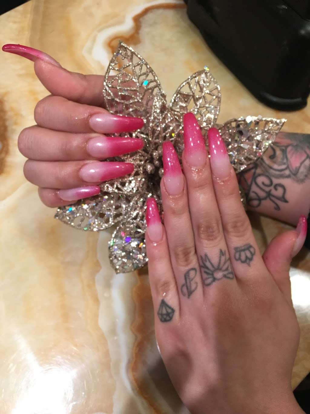 Lee Nails, 1046 E Schaumburg Rd, Streamwood, IL 60107, USA