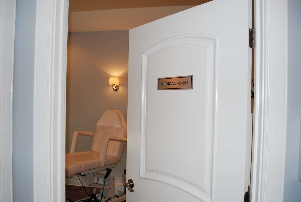 Renew Skincare Centre & Spa | 1032 Turnpike St #302, Canton, MA 02021 | Phone: (781) 821-0707