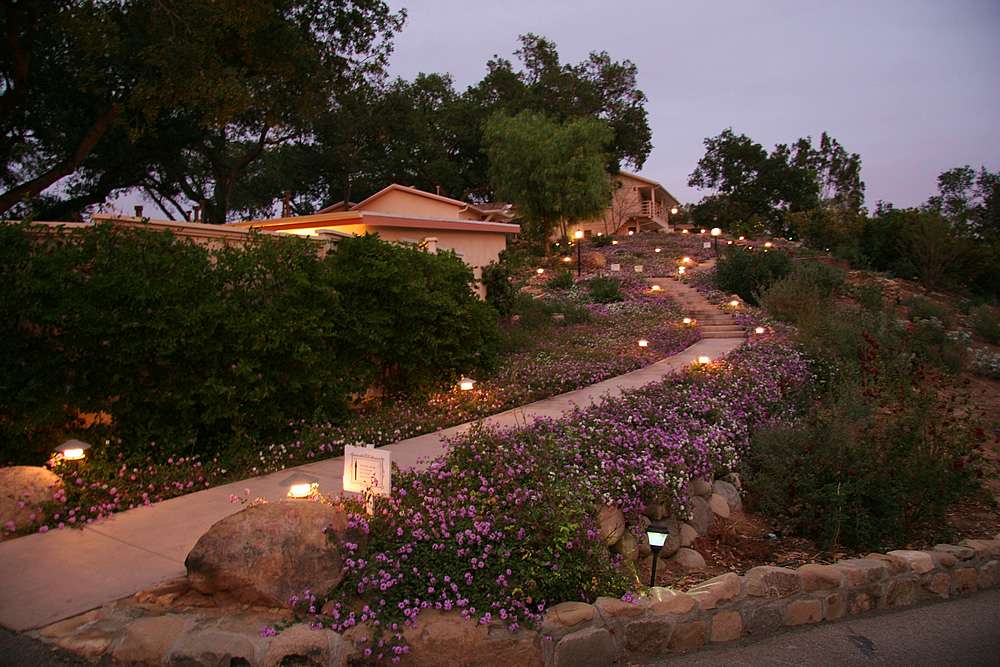 Ojai Retreat & Inn | 160 Besant Rd, Ojai, CA 93023, USA | Phone: (805) 646-2536