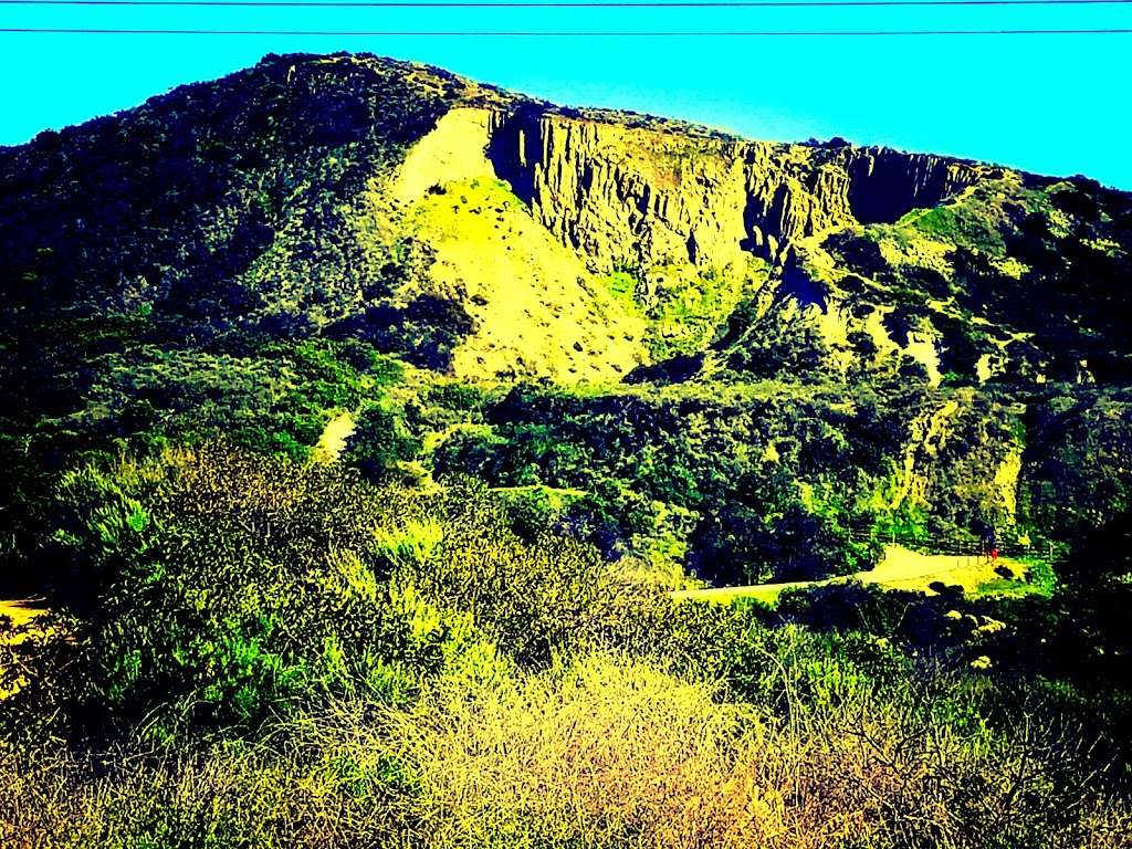 Lake Calavera Trail Head | Tamarack Ave, Carlsbad, CA 92010, USA | Phone: (760) 434-2826