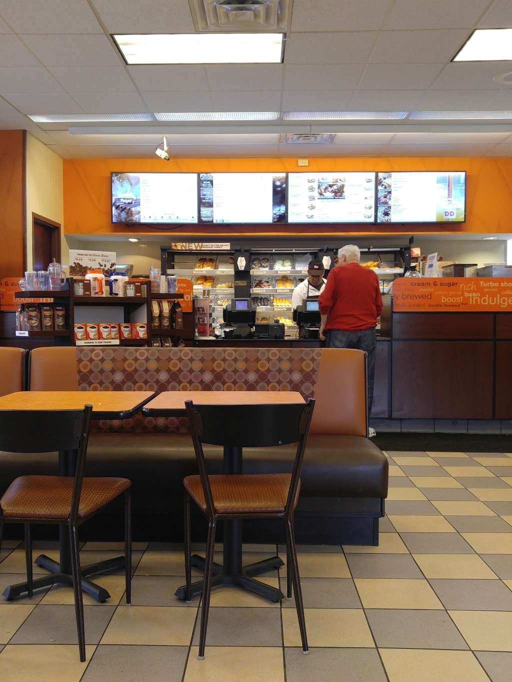 Dunkin Donuts | 225 Town Center Blvd, Easton, PA 18040, USA | Phone: (610) 438-0306