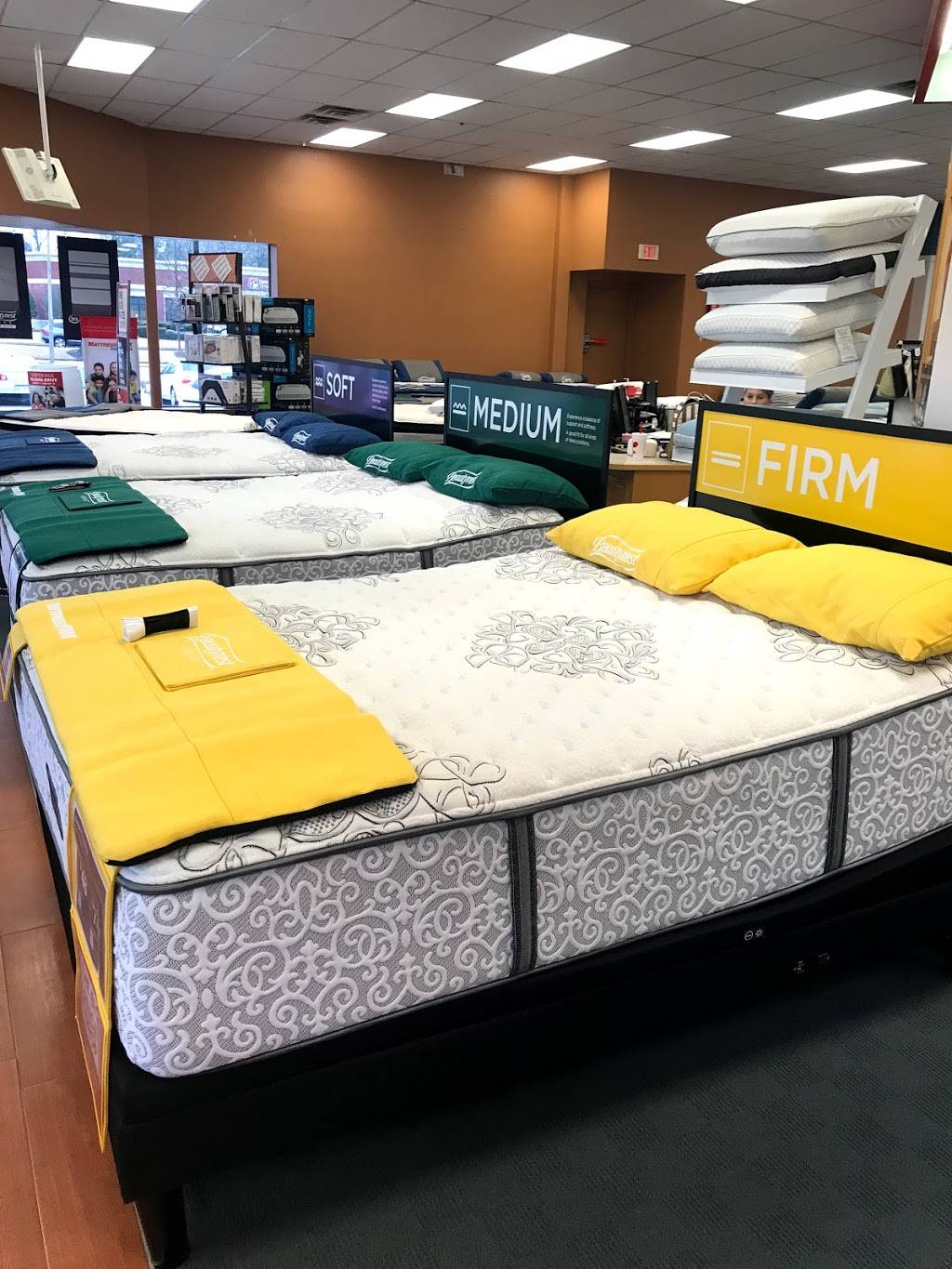 Mattress Firm Poplar Plaza | 3412 Poplar Ave Ste A-7, Memphis, TN 38111, USA | Phone: (901) 323-4958