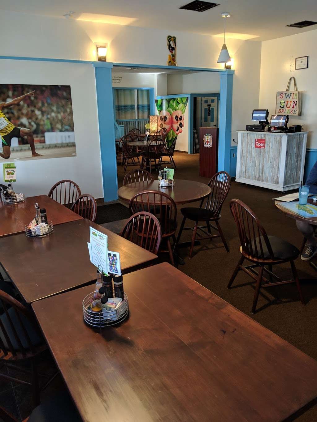 Jamacia Gardens Restaurant | 322 Alexander St, Mt Dora, FL 32757, USA | Phone: (352) 720-3502