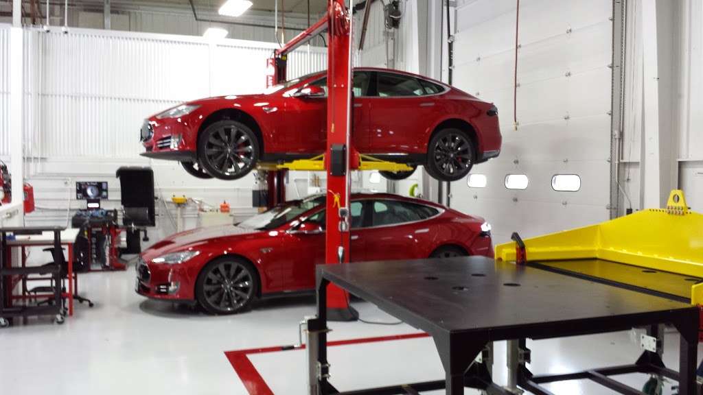 Tesla | 3555 Manchester Trafficway, Kansas City, MO 64129, USA | Phone: (816) 861-0805