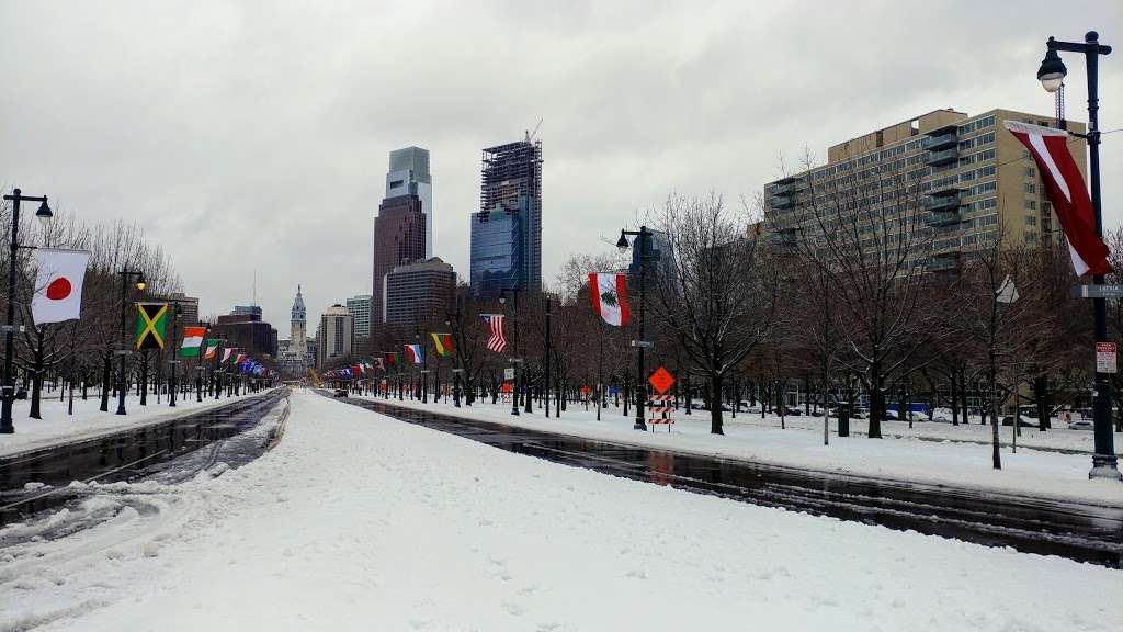 Ben Franklin Pkwy & Spring Garden - MBNS | Philadelphia, PA 19130