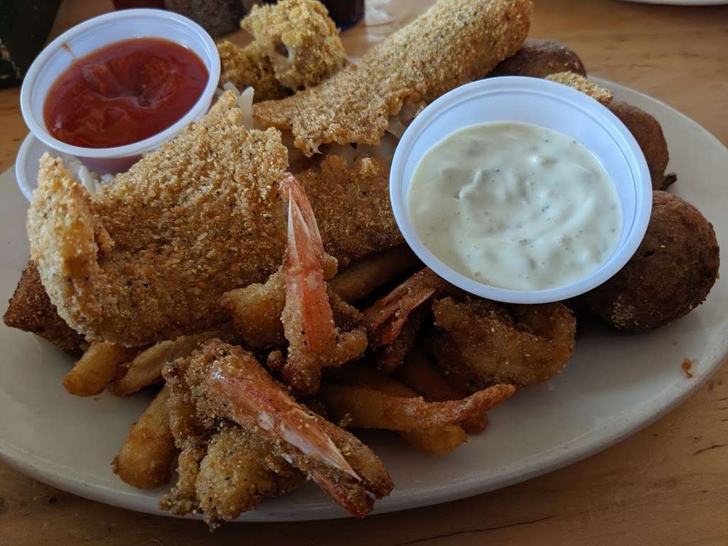 Bennos Cajun Seafood Restaurant | 1212 Seawall Blvd, Galveston, TX 77550, USA | Phone: (409) 762-4621