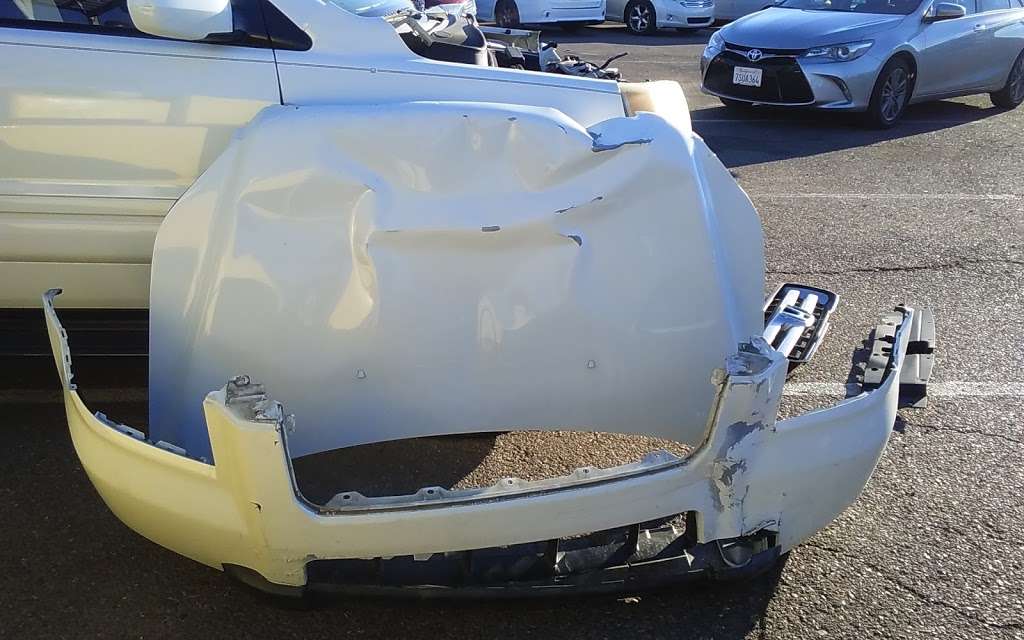 Larry H. Miller Collision Center Peoria | 17295 N 84th Ave, Peoria, AZ 85382, USA | Phone: (623) 815-2280