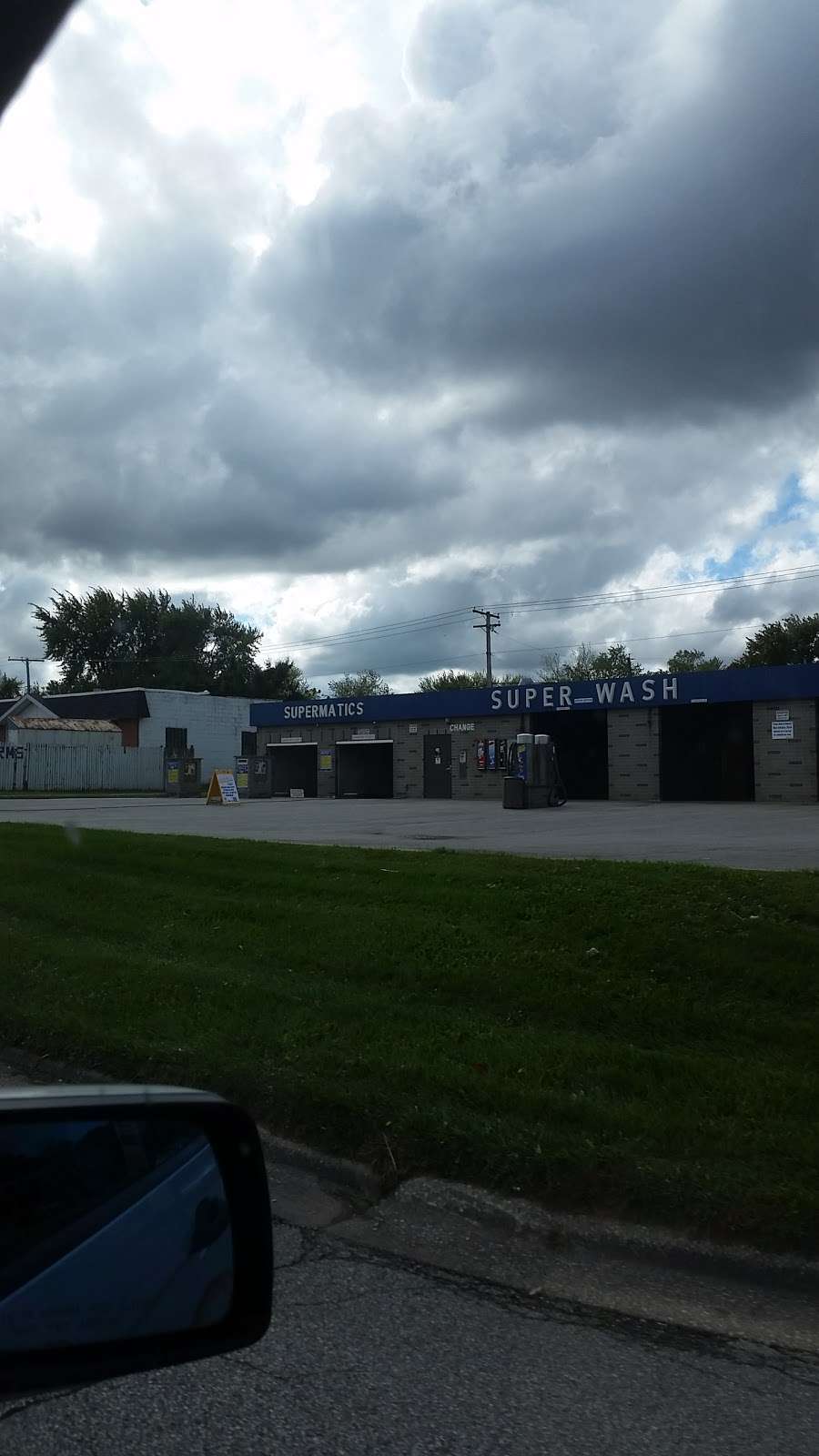 Hobart Super Wash | 660 N Wisconsin St, Hobart, IN 46342, USA | Phone: (219) 942-7993