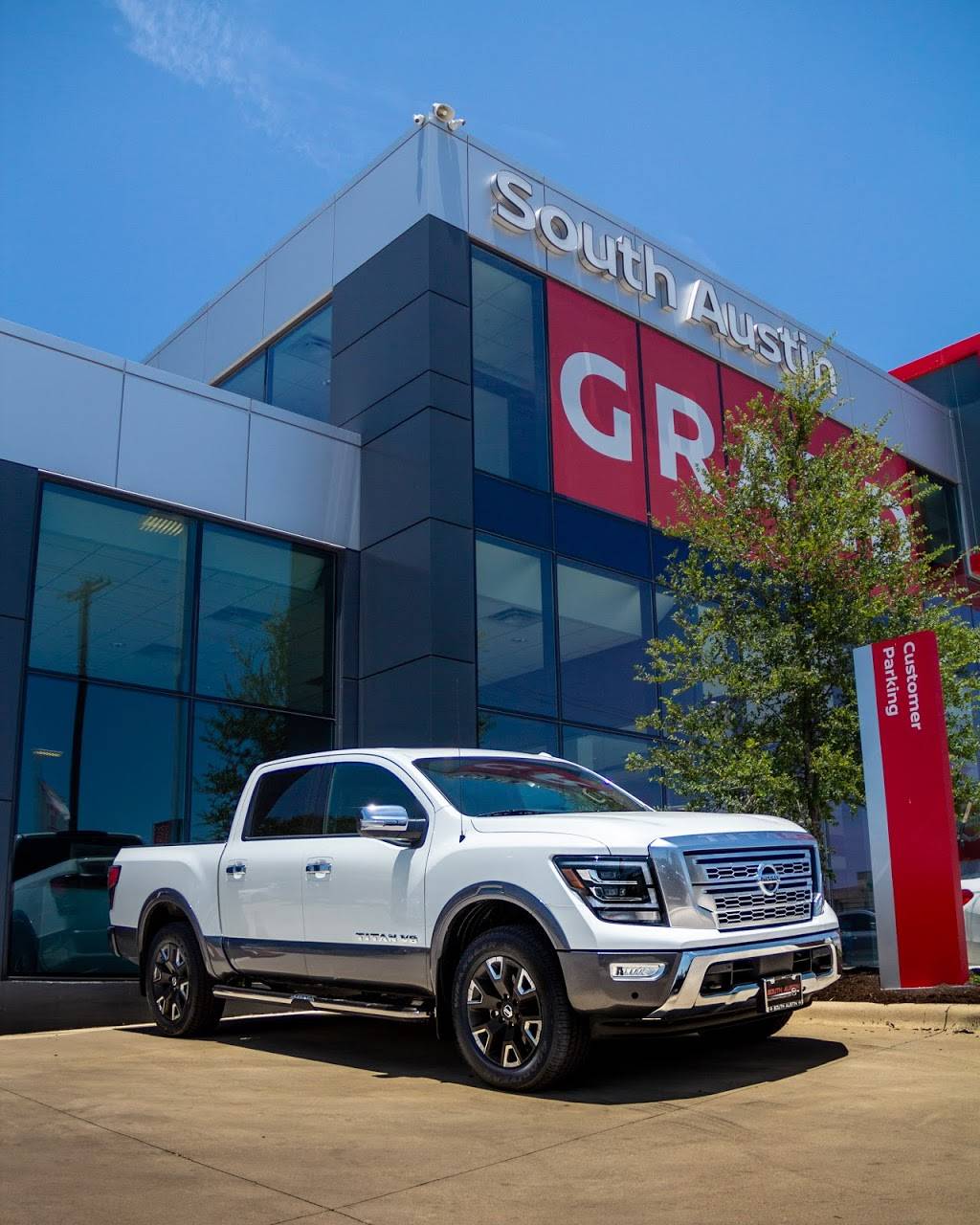 South Austin Nissan | 4914 S IH 35 Frontage Rd, Austin, TX 78745 | Phone: (737) 701-5449