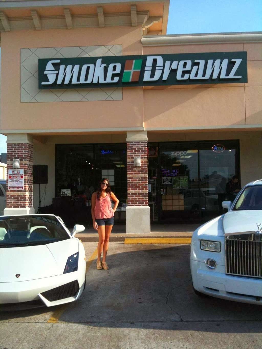 Smoke Dreamz | 6447 Richmond Ave, Houston, TX 77057, USA | Phone: (713) 266-5554