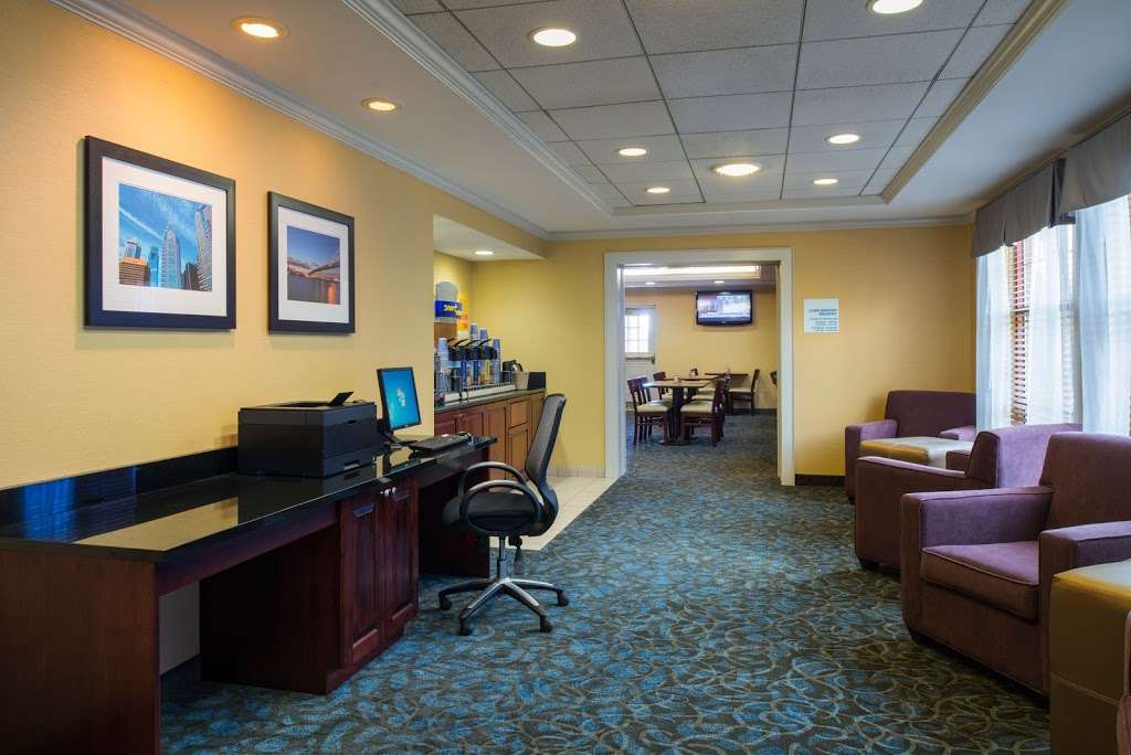 Holiday Inn Express & Suites King Of Prussia | 260 N Gulph Rd, King of Prussia, PA 19406 | Phone: (610) 768-9500