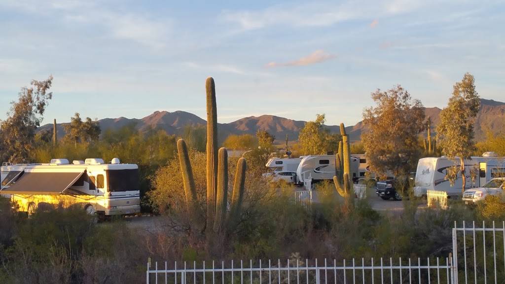 Justins Diamond J RV Park | 3451 S San Joaquin Rd, Tucson, AZ 85735, USA | Phone: (520) 883-6706