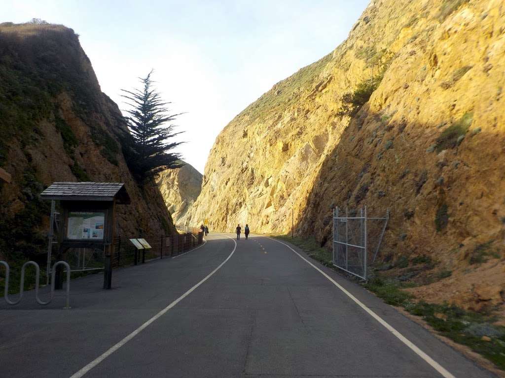 Devil’s Slide Trail (south parking lot) | CA-1, Half Moon Bay, CA 94019, USA