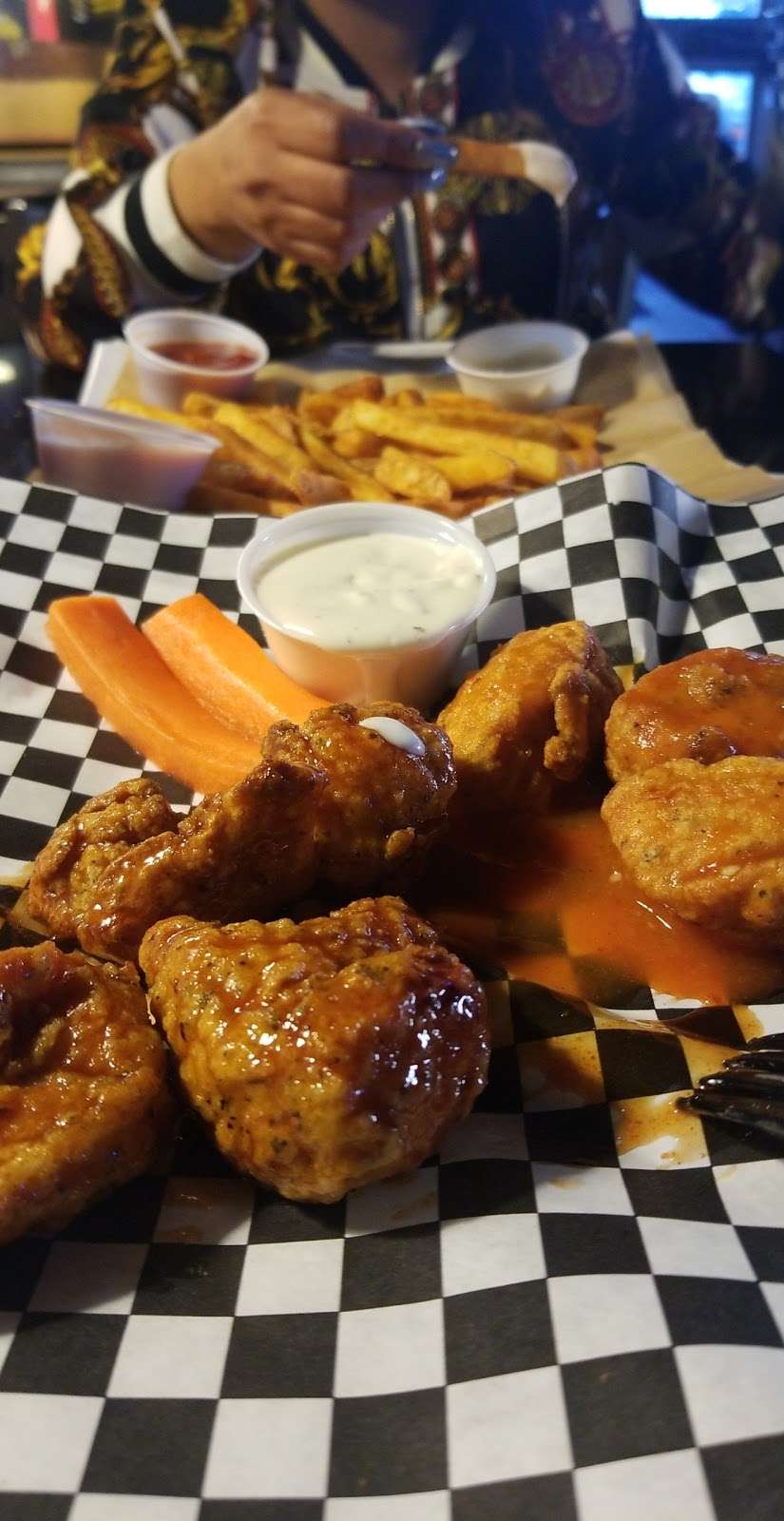 Krazy Wings | 7016 Atlantic Ave, Bell, CA 90201, USA | Phone: (323) 773-6000