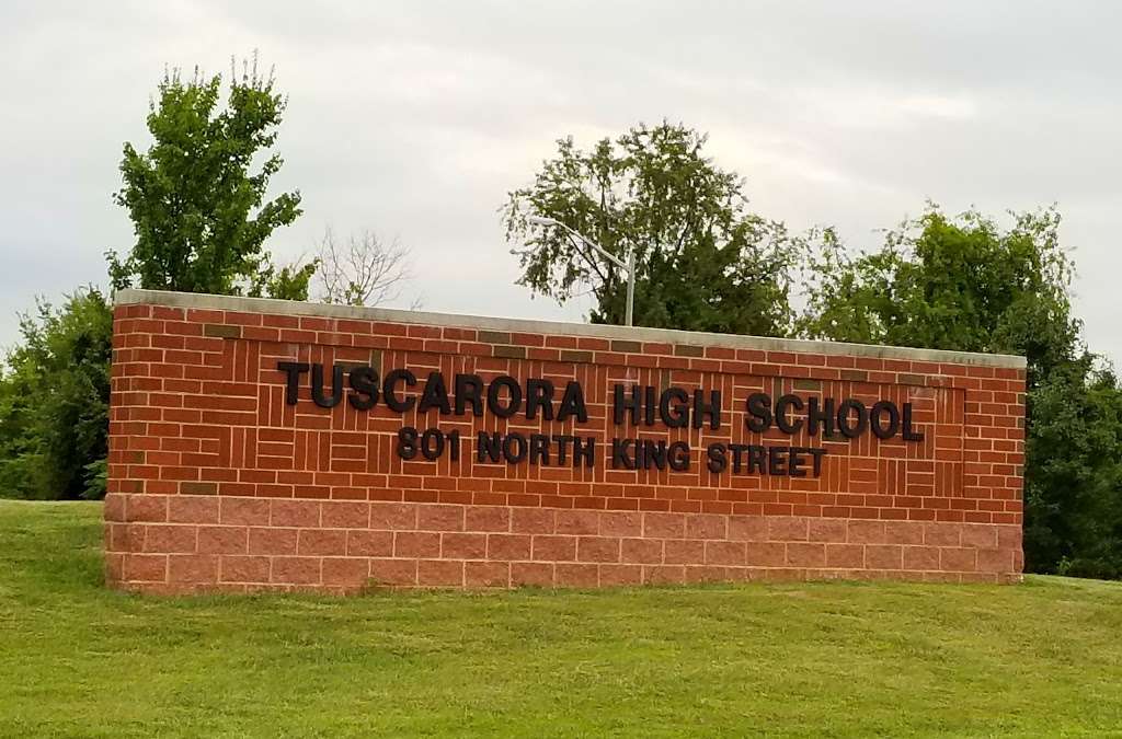 Tuscarora High School | 801 N King St, Leesburg, VA 20176, USA | Phone: (571) 252-1900