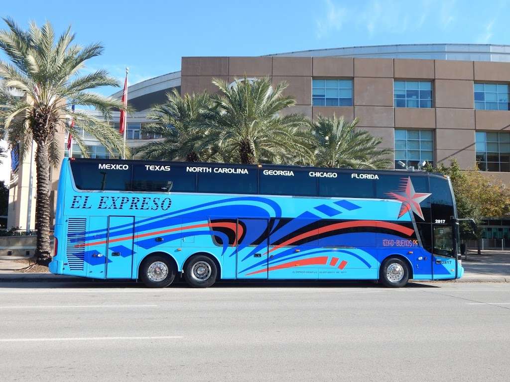 El Expreso Bus Co | 2201 Main St, Houston, TX 77002, USA | Phone: (713) 900-3925