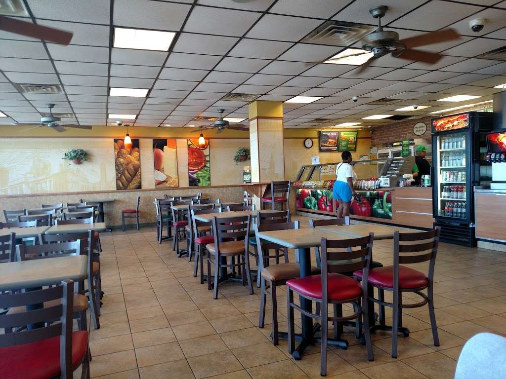 Subway | 4908 Seawall Blvd, Galveston, TX 77551, USA | Phone: (409) 762-7827