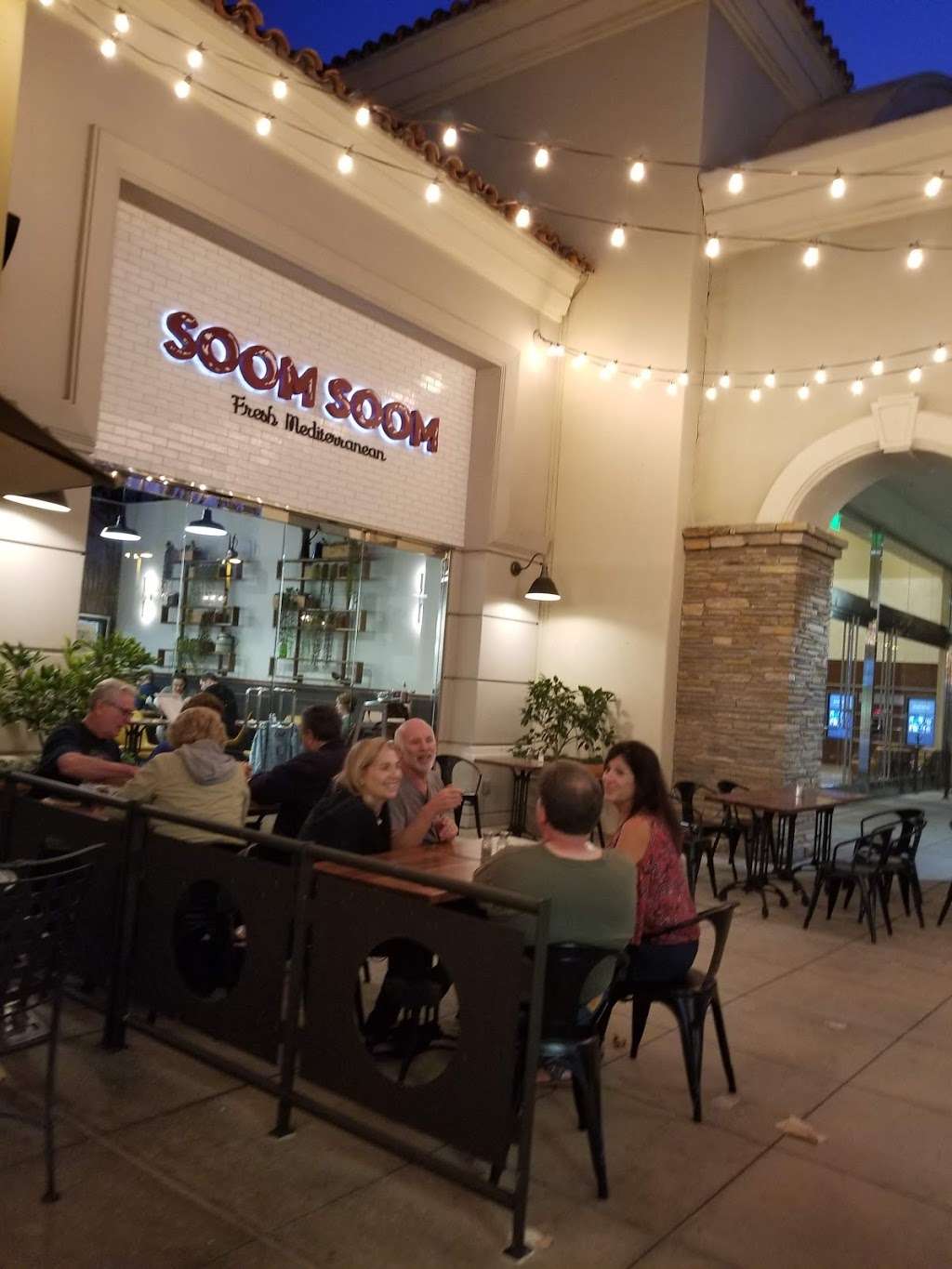 Soom Soom Fresh Mediterranean - Westlake Village | 180 Promenade Way suite M, Thousand Oaks, CA 91362, USA | Phone: (805) 917-2008