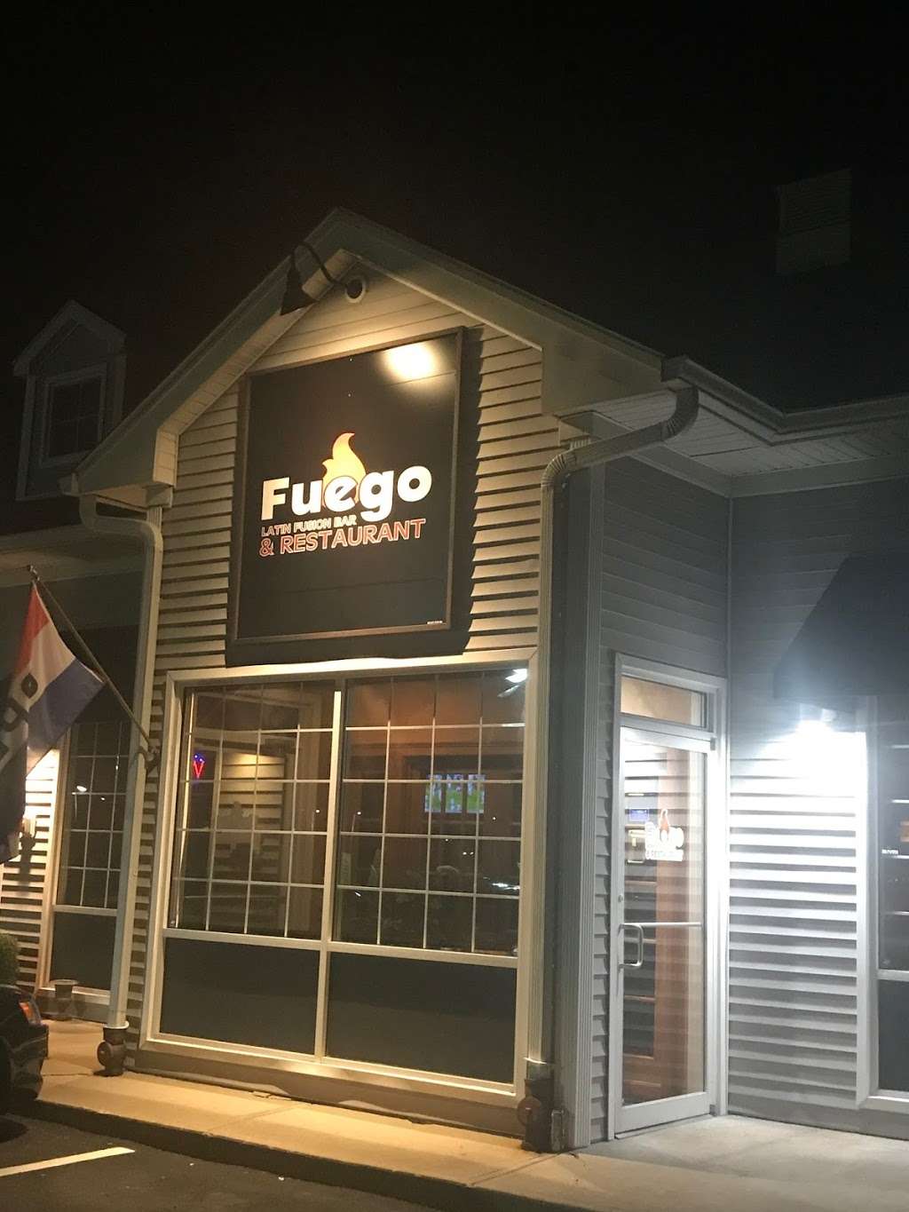 Fuego Latin Fusion Bar & Restaurant | 438 S Broadway, Salem, NH 03079, USA | Phone: (603) 458-6585